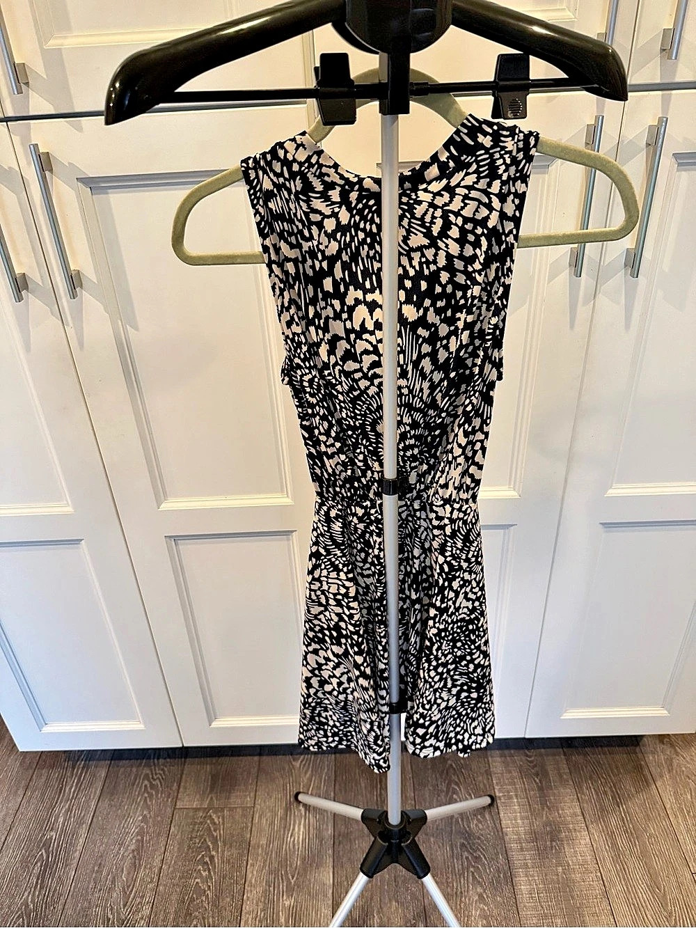 white birch Animal Print Midi Dress in Black & Pink Size Small Like New